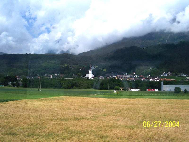 s-100_0477m.jpg