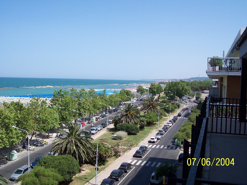 s-100_1327.jpg