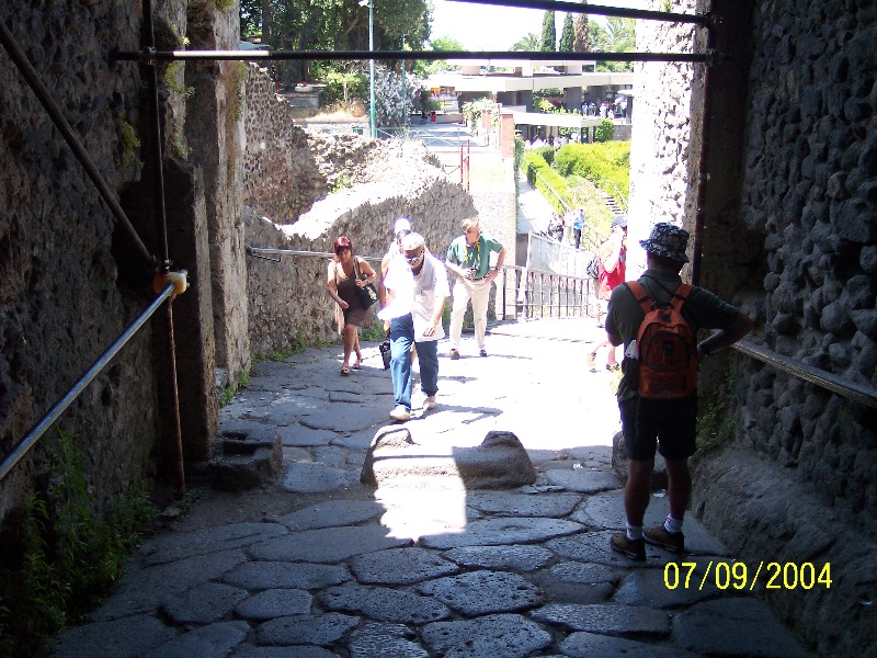 s100_1674.jpg