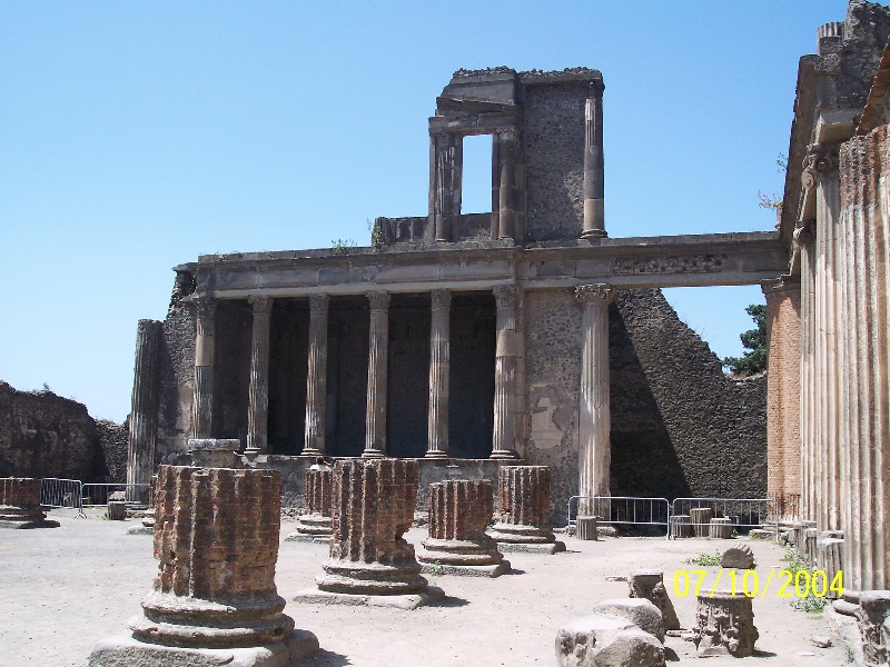 s100_1677.jpg