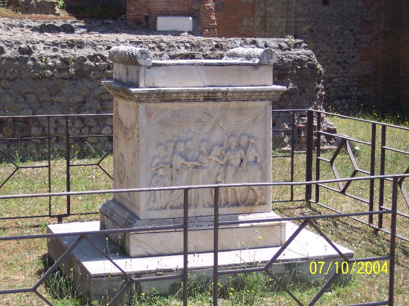 s100_1692.jpg
