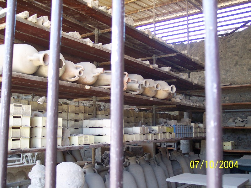 s100_1704.jpg