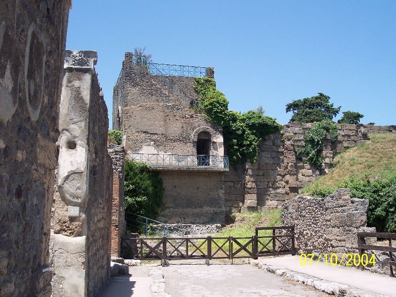 s100_1730.jpg