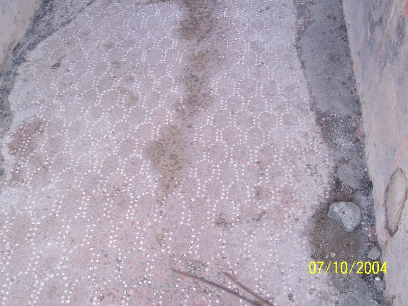 s100_1734.jpg