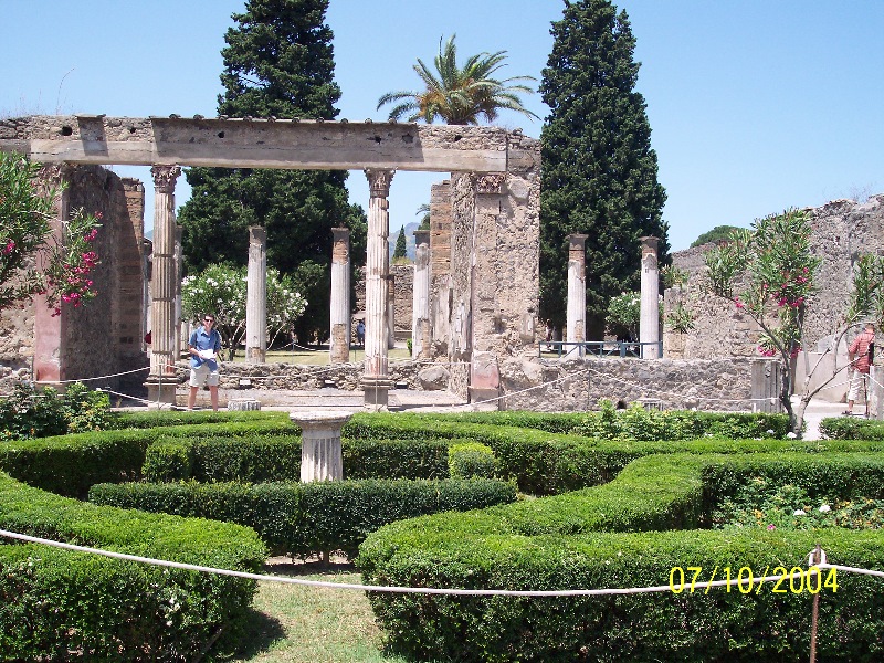 s100_1745.jpg