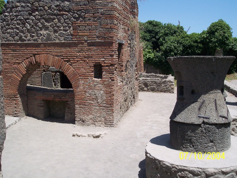 s100_1748.jpg