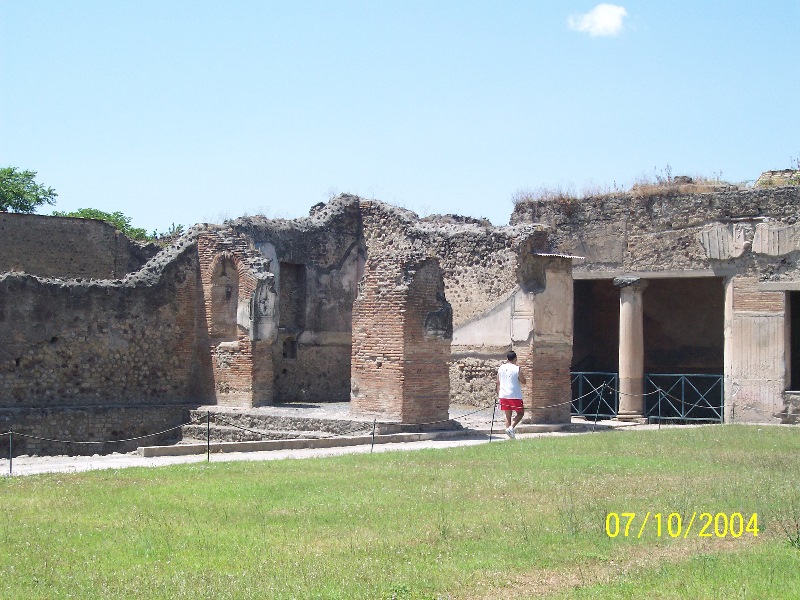 s100_1762.jpg