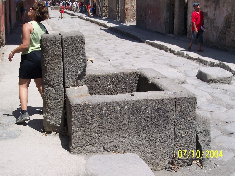 s100_1765.jpg