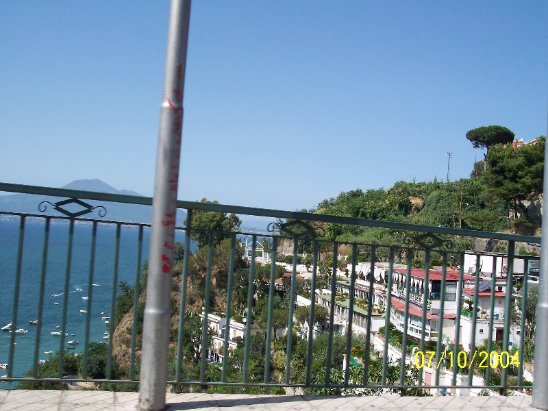 s100_1785.jpg